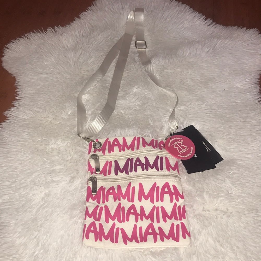 Robin Ruth Miami Cross Body Bag •Firm Price•